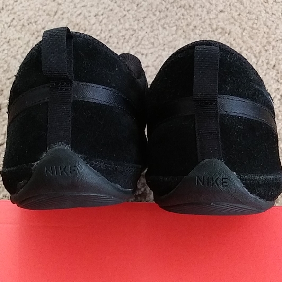 Shoes - Picture 3 of 5